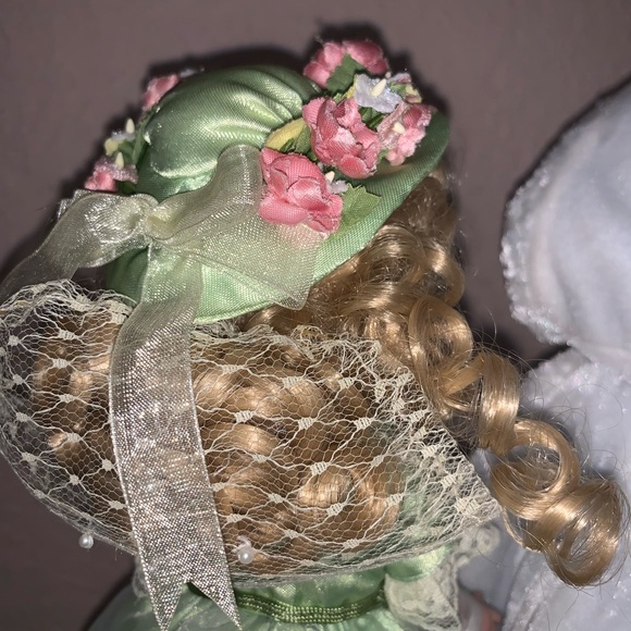 Madame Alexander Dream Winter Porcelain Thomas Kinkade Vision Spring Dolls - Picture 5 of 10